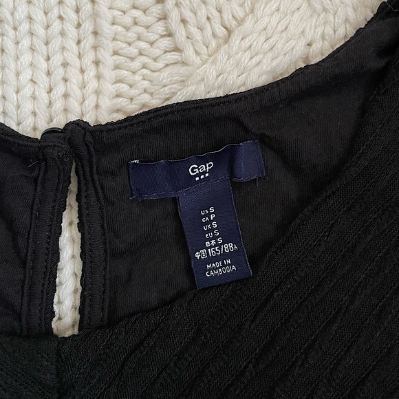 🌼2 for $20🌼 Textured Black Stripe Fit and Flare Mini Dress - Gap - Picture 5 of 11